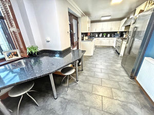 Kitchen- click for photo gallery